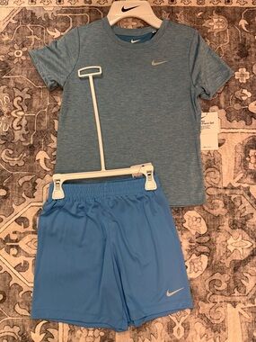 Nike Kids boys size 7 Matching Set